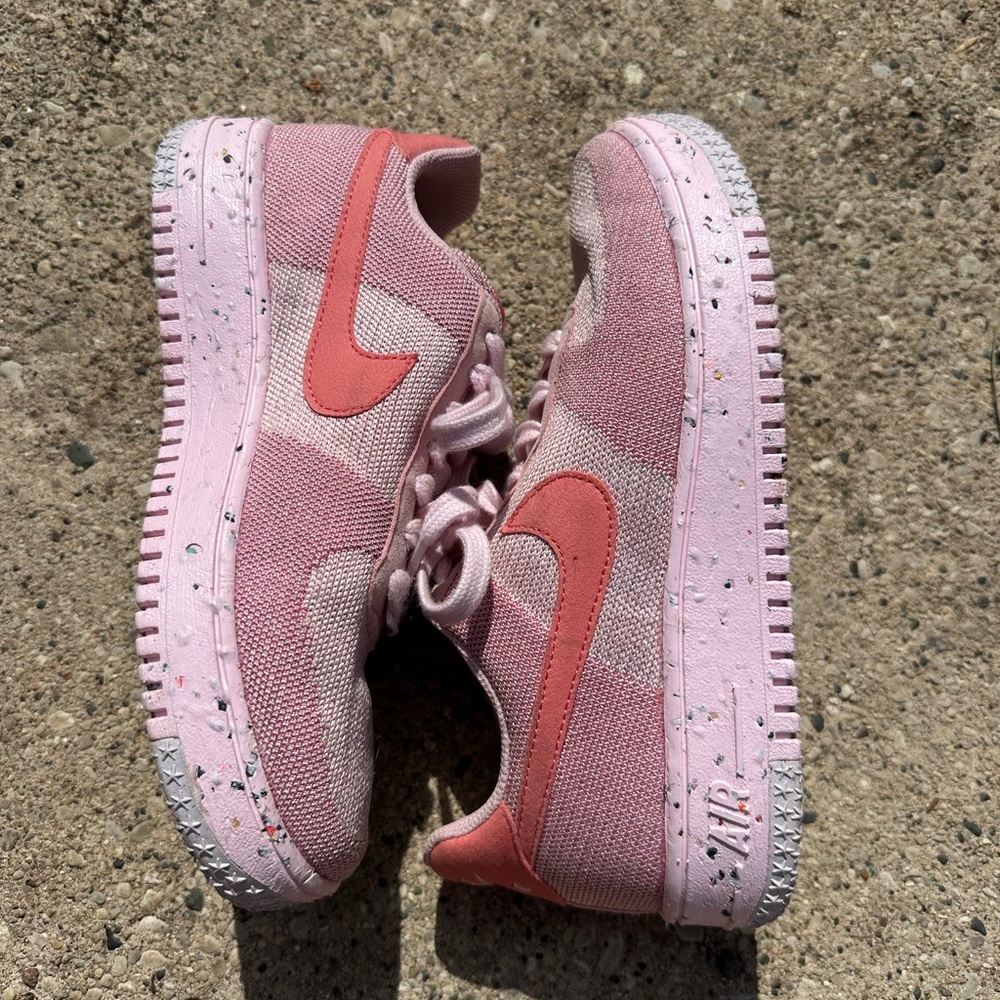 Women’s pink Air Forces!